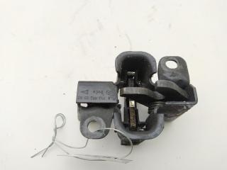 замок капота Mercedes-Benz C W203 2001, 2.0 л., бензин, МКПП, чёрный, универсал, 2038800060