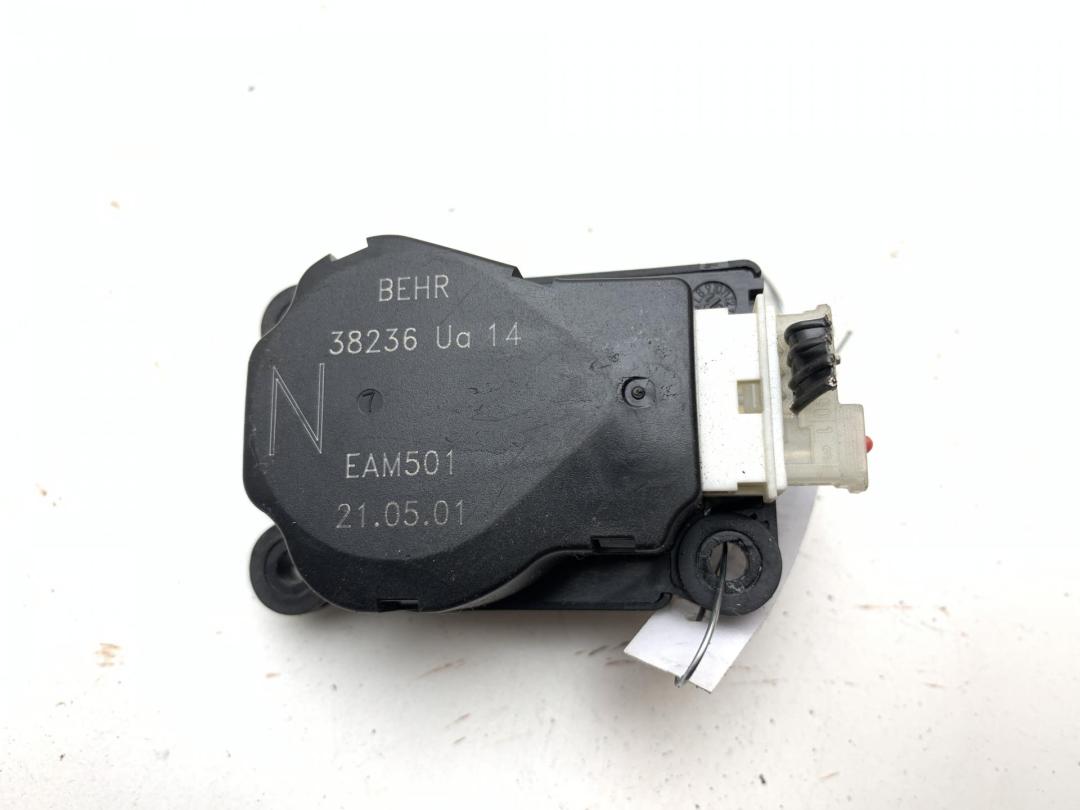 моторчик заслонки печки Mercedes-Benz S-Class W220 2001, 3.2 л., дизель, АКПП, серый, седан, 38236