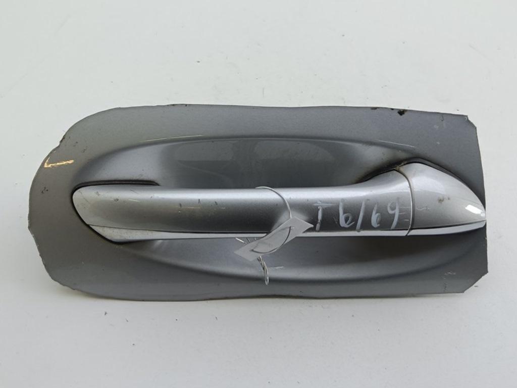 ручка наружная передняя правая Mercedes-Benz C-Класс W203/S203/CL203 2000, 2.2 л., дизель, АКПП, серый, седан - фото №1