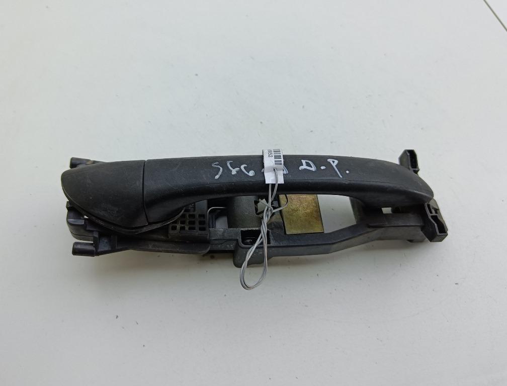 ручка наружная передняя правая Mercedes-Benz C W203 2003, 2.2 л., дизель, МКПП, серый, универсал, A2117602070, A2037600234