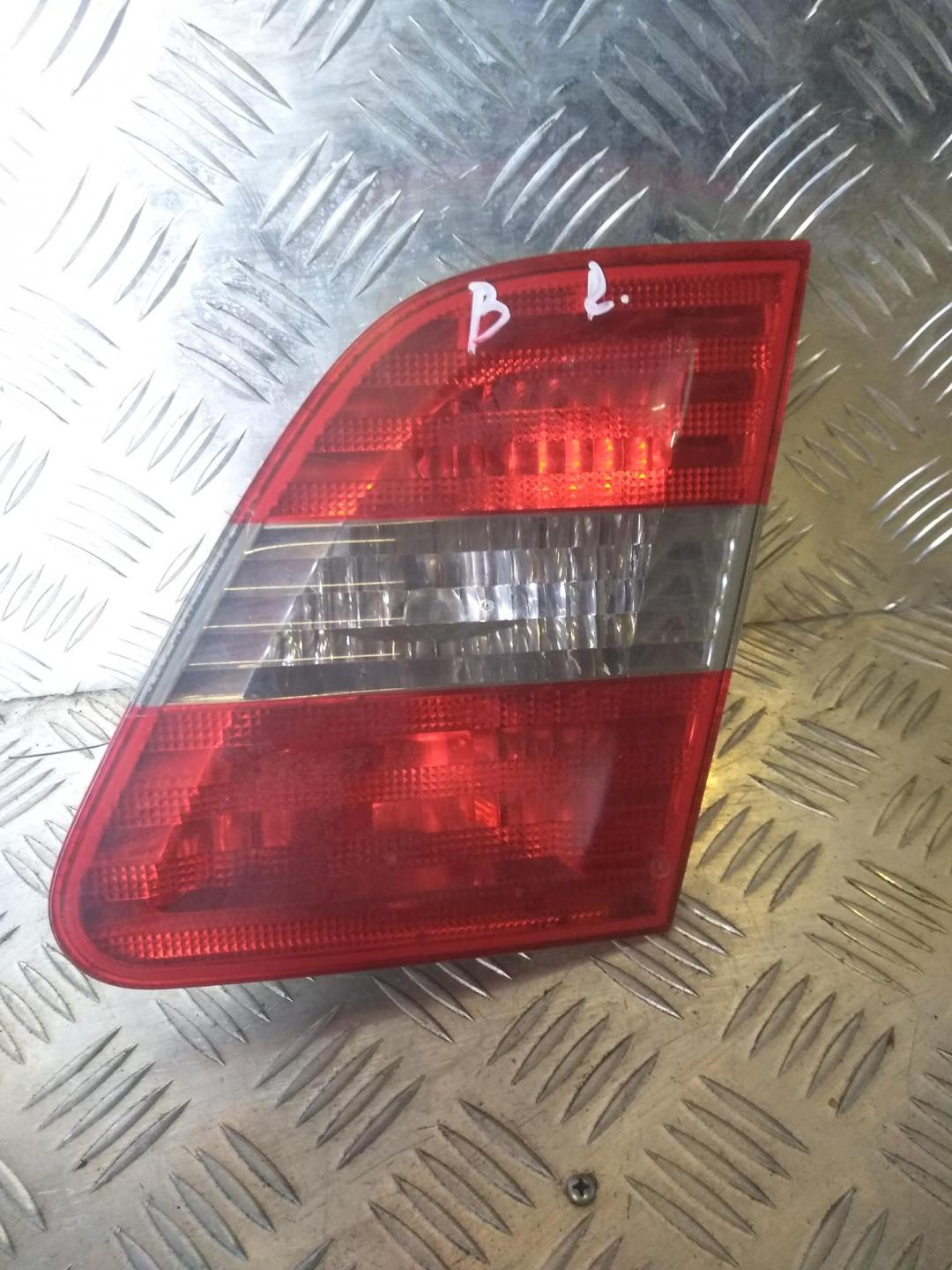фонарь крышки багажника правый Mercedes-Benz B-Класс W245 2007, 2.0 л., дизель, АКПП, чёрный, минивэн, 1695201664 - фото №1