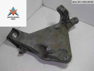 кронштейн двигателя BMW 1 серия E81/E82/E87/E88 2005, 2.0 л., дизель, МКПП, серый, хетчбэк 5 дв., 6760309