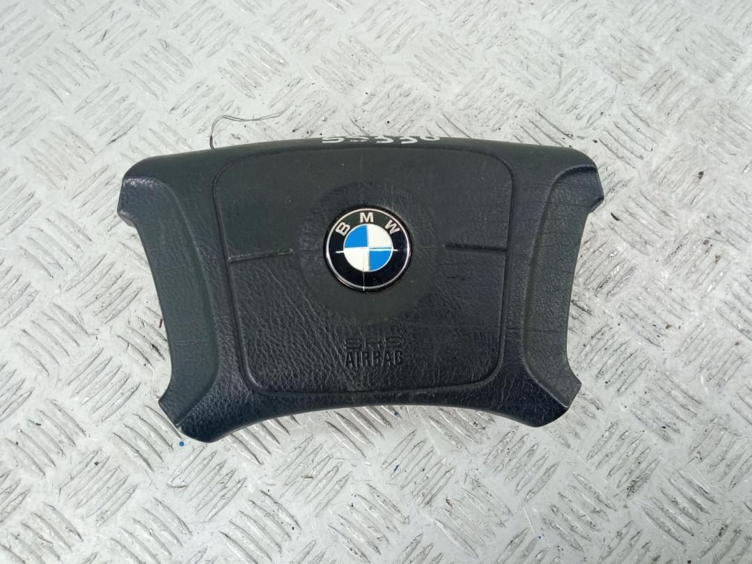подушка безопасности водителя BMW 5 серия E39 1999, 2.5 л., дизель, МКПП, красный, седан - фото №1