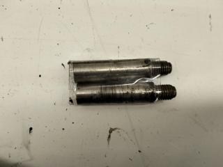 Болт крепления Volkswagen Bora 2001, 1.9 л., дизель, МКПП, серый, универсал, 251615219