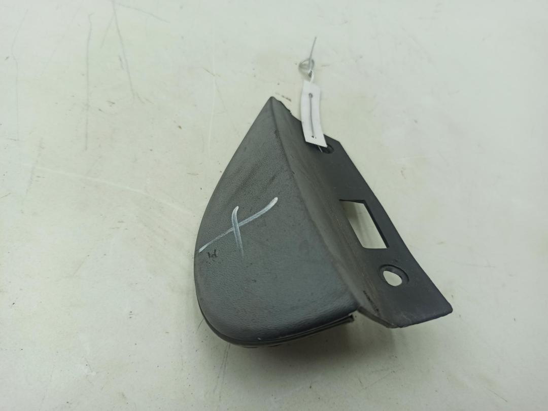 Накладка крыла (уголок зеркала) переднего левого Renault Scenic I 2000, 1.4 л., бензин, МКПП, синий, минивэн, 7700841709