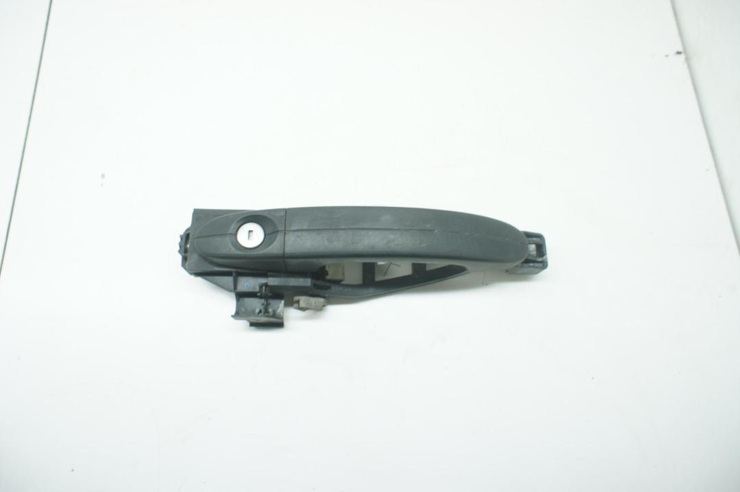 ручка наружная передняя правая Ford Galaxy 2 поколение 2009, 2.0 л., дизель, АКПП, чёрный, минивэн, 6M21U20938B - фото №1