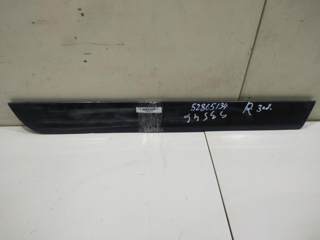 молдинг двери задней правой Audi A4 B6 2004, 2.5 л., дизель, МКПП, чёрный, универсал - фото №1