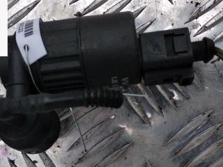 насос (моторчик) омывателя стекла Audi A3 8L [рестайлинг] 2000, серый, хетчбэк 5 дв., 1T0955651A