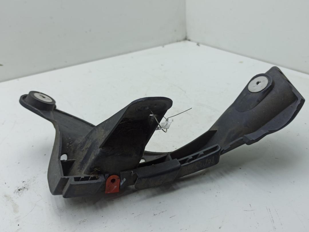 кронштейн заднего бампера Opel Astra H 2005, 1.6 л., бензин, МКПП, серый, универсал, 13143107