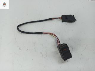 кнопка центрального замка Audi A3 8L [рестайлинг] 2002, 1.8 л., бензин, МКПП, чёрный, хетчбэк 3 дв., 8L0962107A