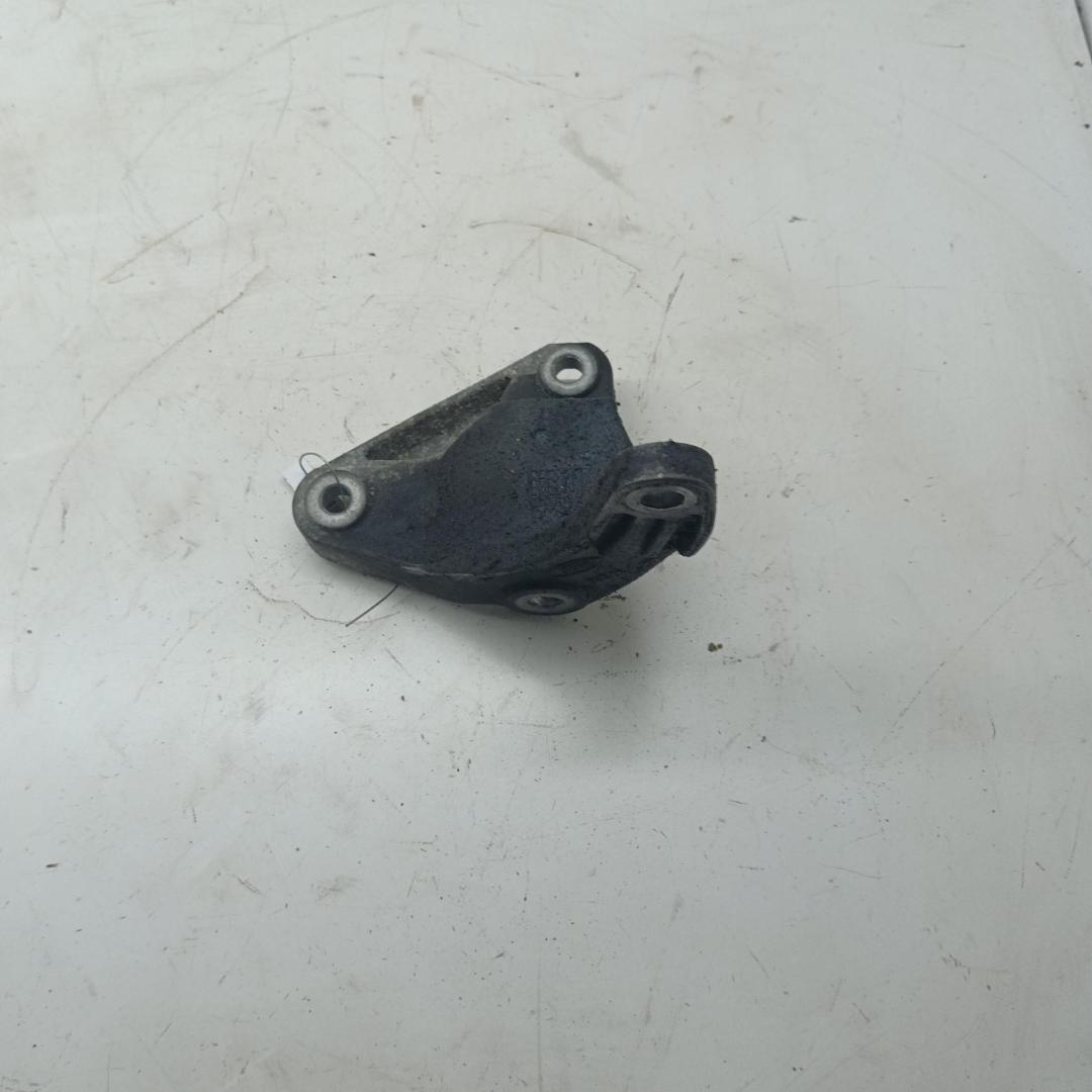 кронштейн КПП Ford Mondeo III 2005, 2.0 л., дизель, АКПП, синий, седан, 1S716P093AB
