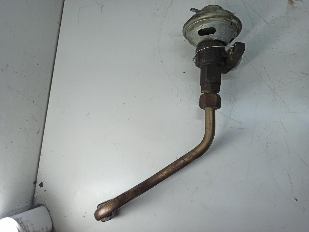 клапан EGR Audi 100 C4 1992, 2.8 л., бензин, МКПП, жёлтый, седан, 054131501