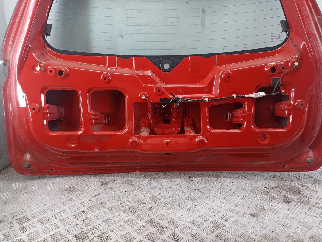 стекло заднее Opel Agila B 2008, 1.3 л., дизель, МКПП, красный, хетчбэк 5 дв.