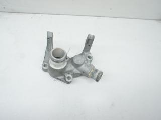 фланец (тройник) системы охлаждения Ford Focus 1 поколение 2000, 1.6 л., i, бензин, МКПП, серый, хетчбэк 5 дв., 98AA