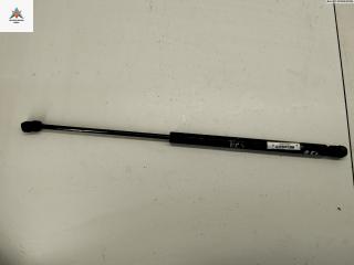 амортизатор крышки багажника (3-5 двери) Volkswagen Golf 3 поколение 1992, 1.8 л., бензин, МКПП, синий, хетчбэк 5 дв., 1H6827550