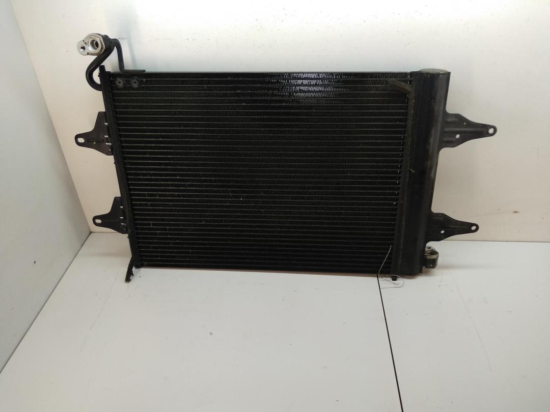 радиатор кондиционера SEAT Cordoba 2003, 1.4 л., бензин, МКПП, серый, седан, 6Q0820411E