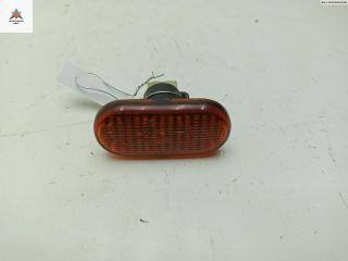 повторитель передний левый Renault Scenic 1 поколение [рестайлинг] 2001, 1.9 л., дизель, МКПП, красный, минивэн, 7700822136