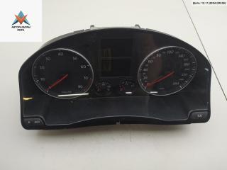 приборная панель Volkswagen Golf 5 поколение 2005, 1.6 л., бензин, МКПП, чёрный, хетчбэк 5 дв., 1K0920862J