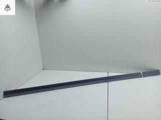 молдинг двери передней правой Opel Signum C 2003, 2.2 л., дизель, МКПП, серый, хетчбэк 5 дв., 13101649