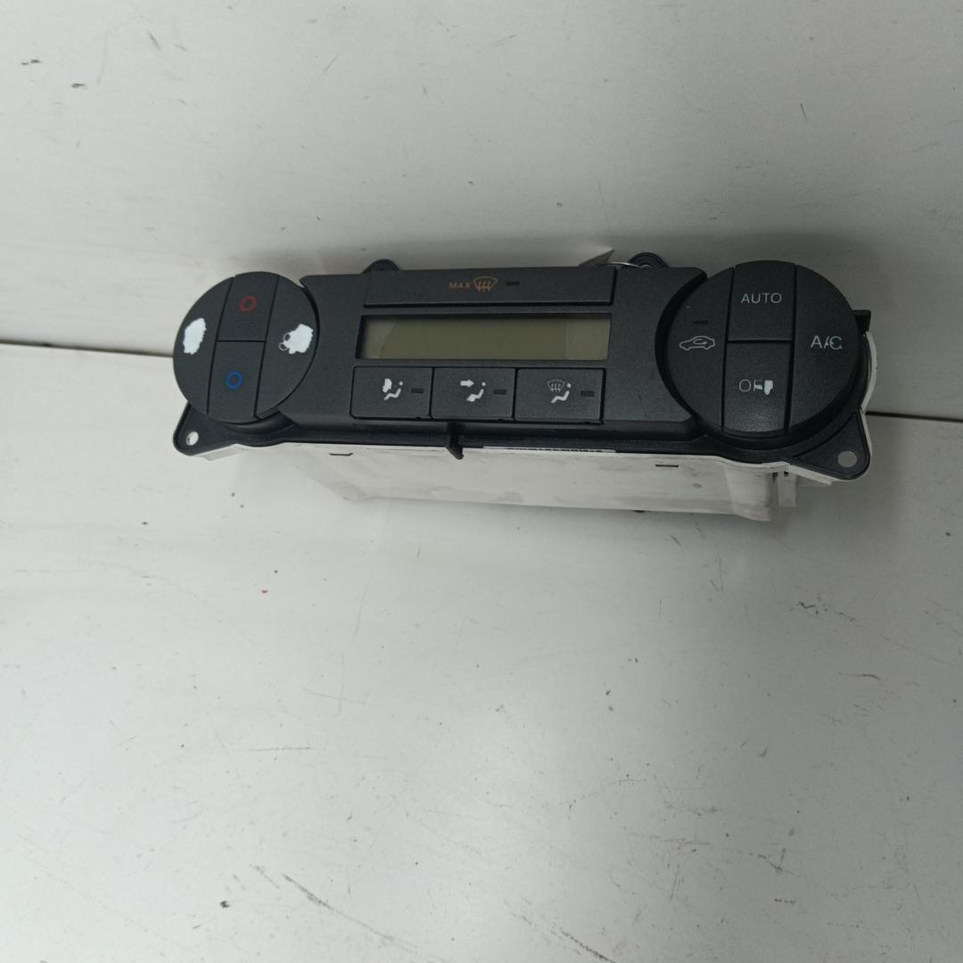 блок управления печки / климат-контроля Ford Mondeo III 2004, 2.0 л., дизель, МКПП, белый, универсал, 3S7T18C612AH