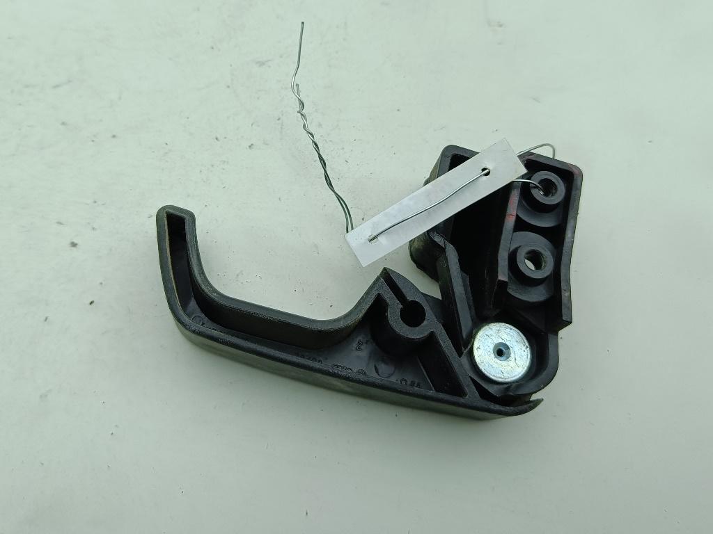 ручка открывания капота Volkswagen Passat B3 1990, 1.8 л., бензин, МКПП, красный, универсал, 357823533