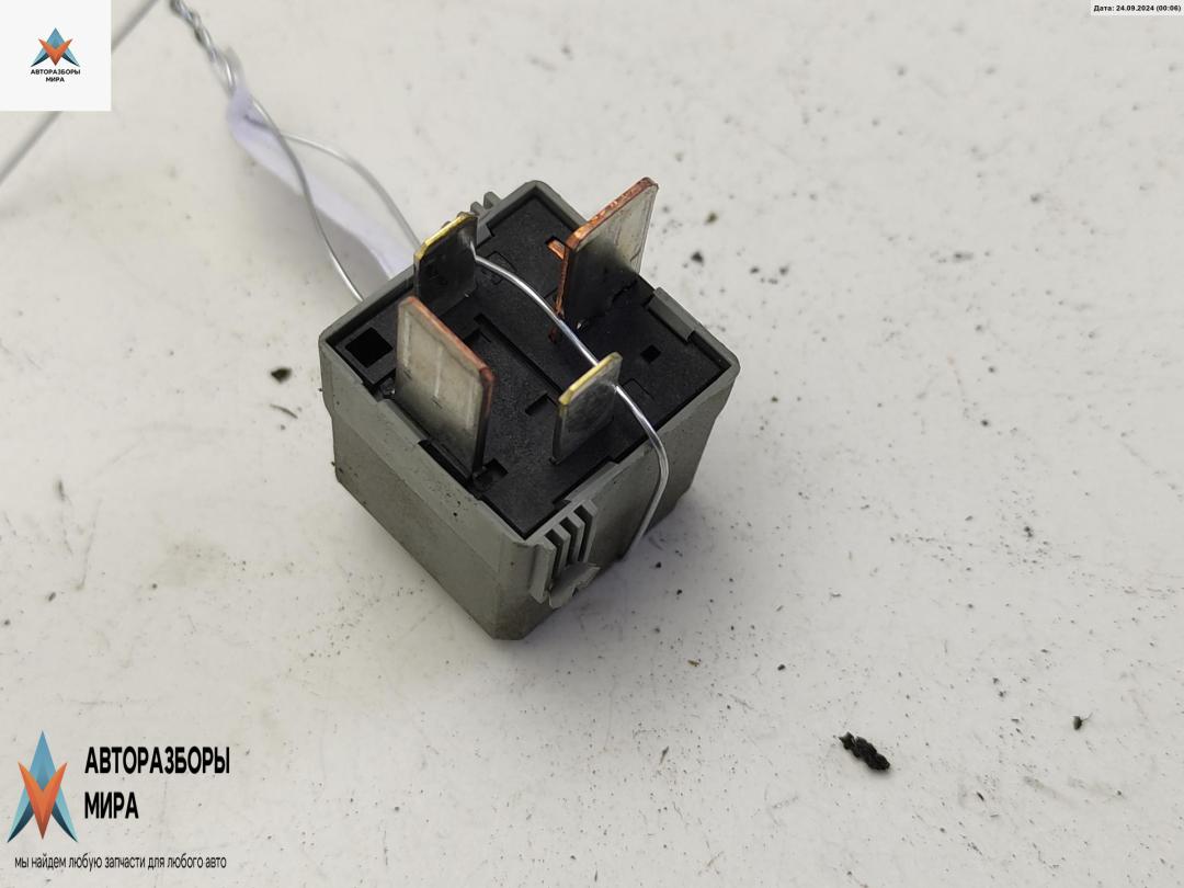 реле (прочие) Mercedes-Benz E-Класс W211/S211 2004, 5.0 л., бензин, АКПП, чёрный, универсал, 0025422619 - фото №1