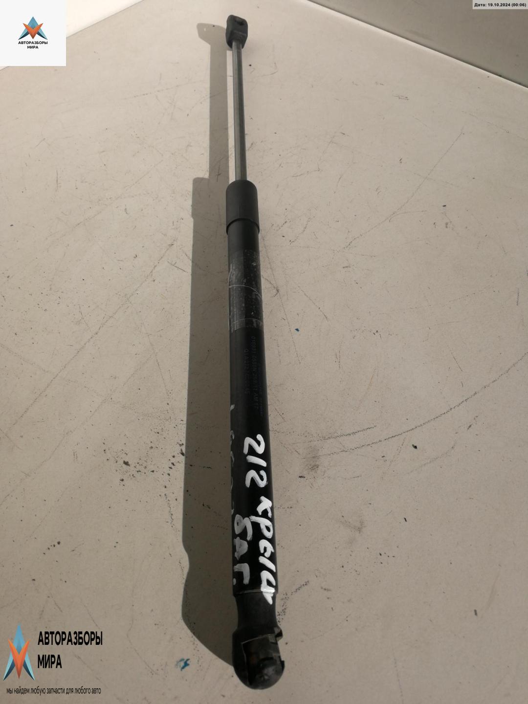 амортизатор крышки багажника (3-5 двери) Mercedes-Benz E-Класс W212/S212/C207/A207 2011, 2.2 л., дизель, АКПП, жёлтый, универсал, 2124700045 - фото №1