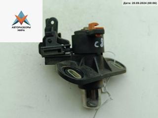 кнопка открытия багажника Opel Omega B 1996, 2.0 л., бензин, МКПП, зелёный, универсал, 105