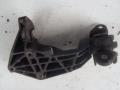 кронштейн двигателя Opel Astra F 1995, 1.6 л., бензин, МКПП, красный, хетчбэк 5 дв., 90447866 - фото №2