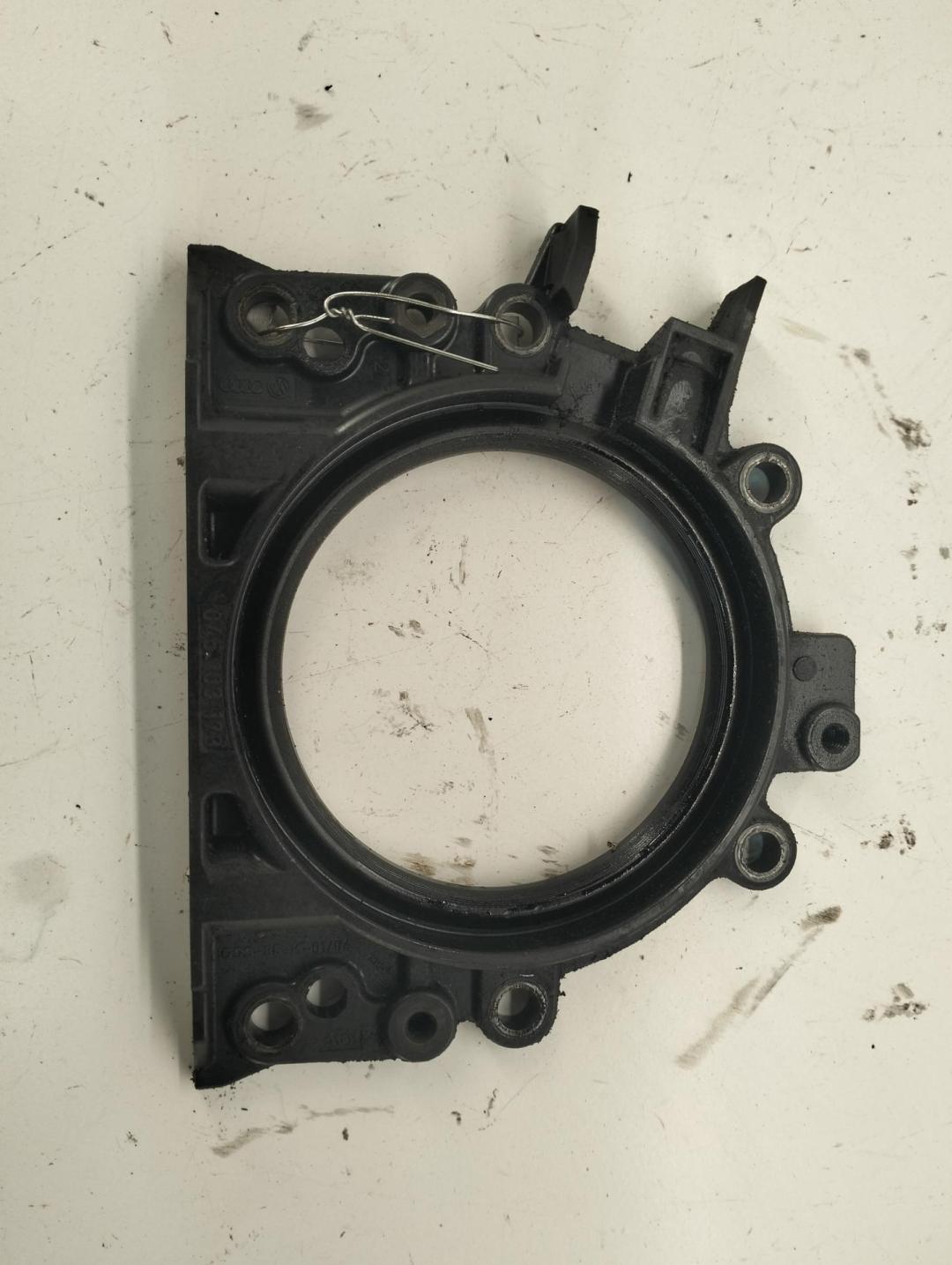 крышка двигателя передняя Volkswagen Touran 2003, 1.9 л., дизель, МКПП, серый, минивэн, 045103173