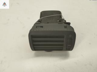 дефлектор обдува салона Volkswagen Passat B5 [рестайлинг] 2004, 2.0 л., дизель, МКПП, серый, универсал, 3B0819703D