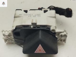 кнопка аварийной сигнализации Ford Focus 1 поколение [рестайлинг] 2003, 1.6 л., i, бензин, МКПП, зелёный, хетчбэк 5 дв., 2M5T13A350AA