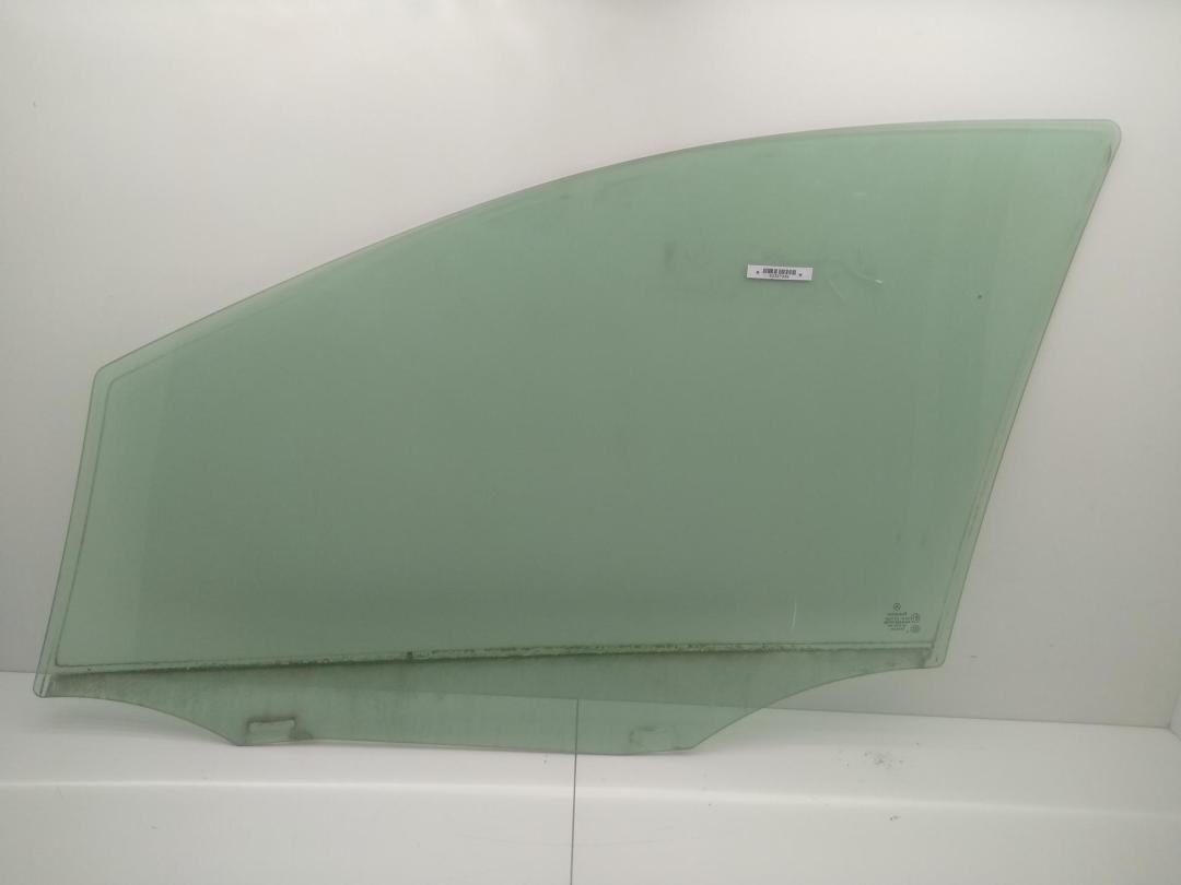 стекло двери передней правой Mercedes-Benz B W245 2006, 2.0 л., дизель, МКПП, серый, минивэн