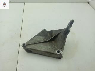 кронштейн КПП Renault Megane 1 поколение [рестайлинг] 2000, 1.6 л., бензин, МКПП, чёрный, хетчбэк 5 дв., 7700832251