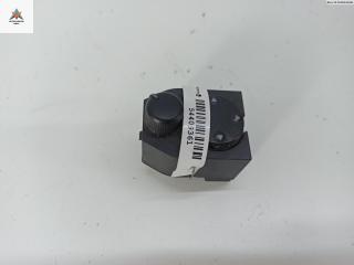 джойстик регулировки зеркал Audi A4 B5 1996, 2.6 л., бензин, АКПП, зелёный, универсал, 8D0959565