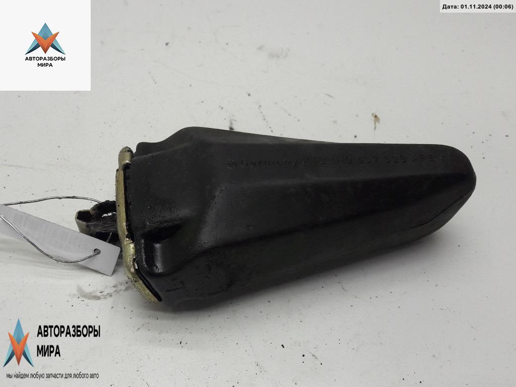 ограничитель открывания двери Volkswagen Golf 3 поколение 1995, универсал, 1H0837249 - фото №1