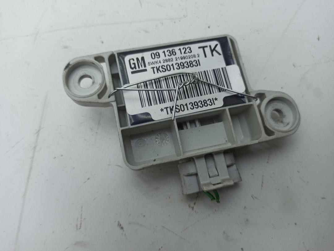 датчик AirBag Opel Vectra B 1999, 2.0 л., бензин, МКПП, синий, универсал, 09136123