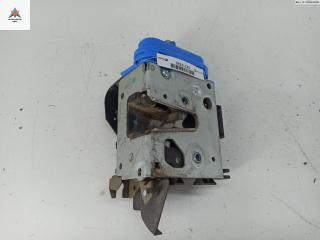 замок двери задней правой Audi A4 B5 1995, 1.8 л., бензин, МКПП, синий, седан, 8D0839016A