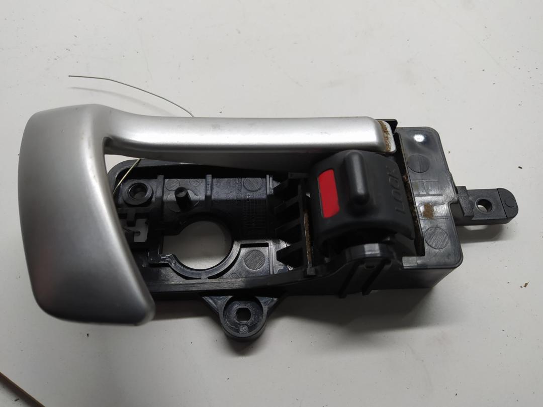 ручка внутренняя задняя правая Hyundai Santa Fe 2006, 2.2 л., дизель, МКПП, чёрный, внедорожник 5 дв., 836202B010WK