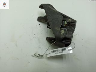 кронштейн (крепление) Dacia (Renault) Sandero I 2012, 1.5 л., дизель, МКПП, белый, хетчбэк 5 дв., 8200449303