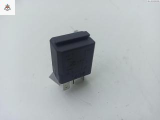 реле (прочие) Opel Zafira 2 поколение (B) 2006, 1.8 л., бензин, МКПП, серый, минивэн, 24435922