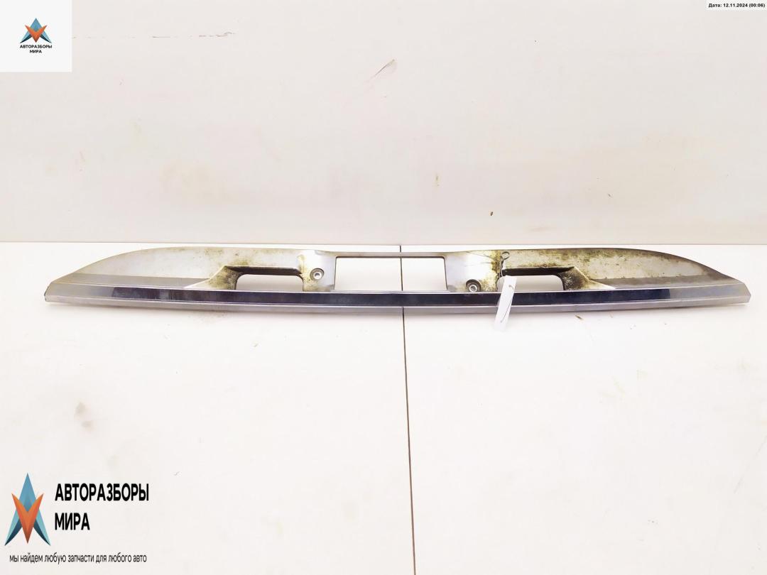 накладка подсветки номера Mercedes-Benz E-Класс W211/S211 2003, 2.2 л., дизель, МКПП, чёрный, универсал, A2117400493 - фото №1