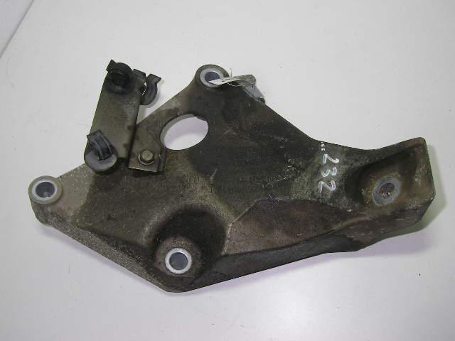 кронштейн двигателя BMW 3 E90/E91/E92/E93 2009, 2.0 л., дизель, МКПП, чёрный, универсал, 22116775041