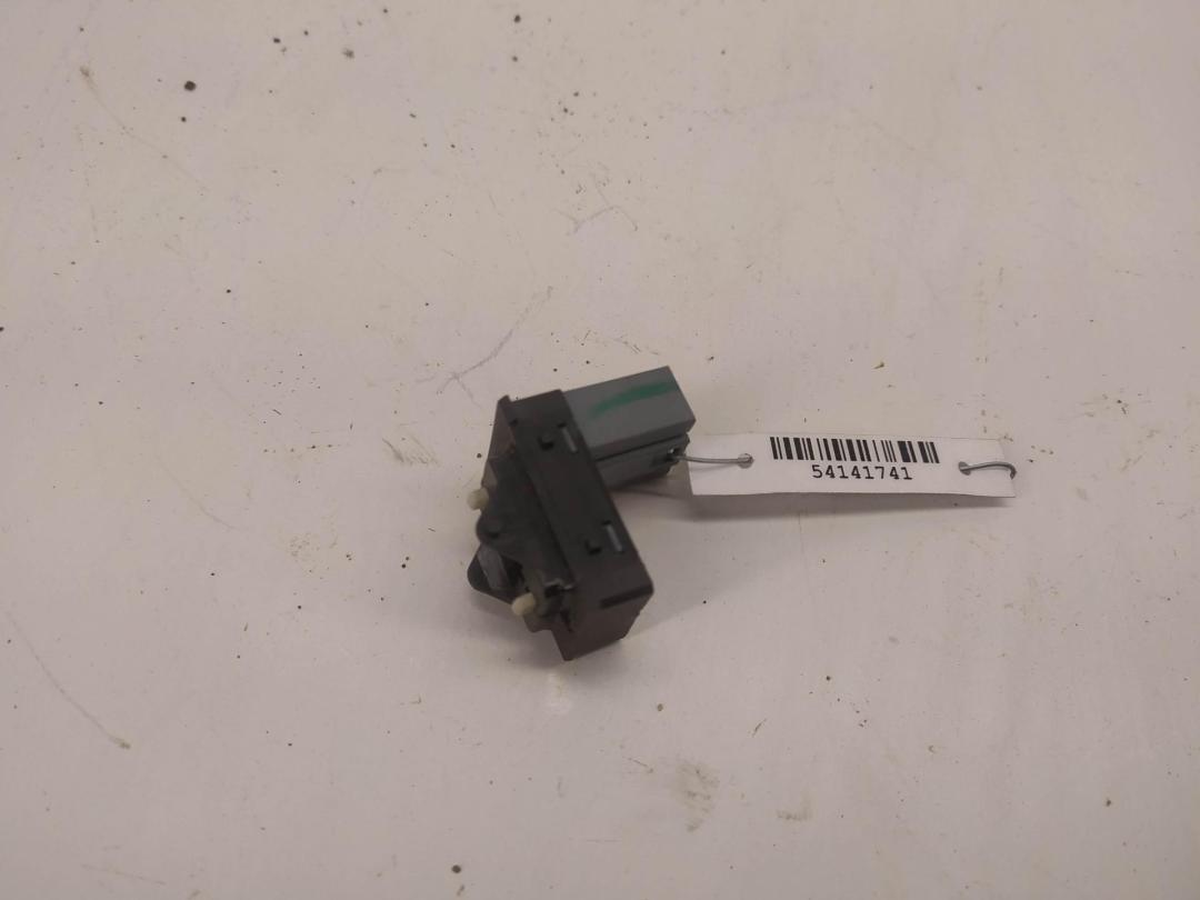 кнопка стеклоподъемника заднего правого Volkswagen Passat B6 2006, 2.0 л., дизель, МКПП, бежевый, седан, 7L6959855B - фото №1