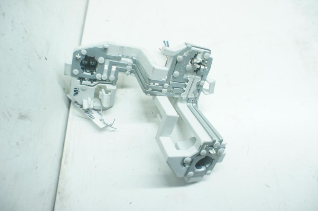Плата фонаря заднего правого Ford Fiesta 2010, 1.3 л., бензин, МКПП, чёрный, хетчбэк 3 дв., 8A6113404A