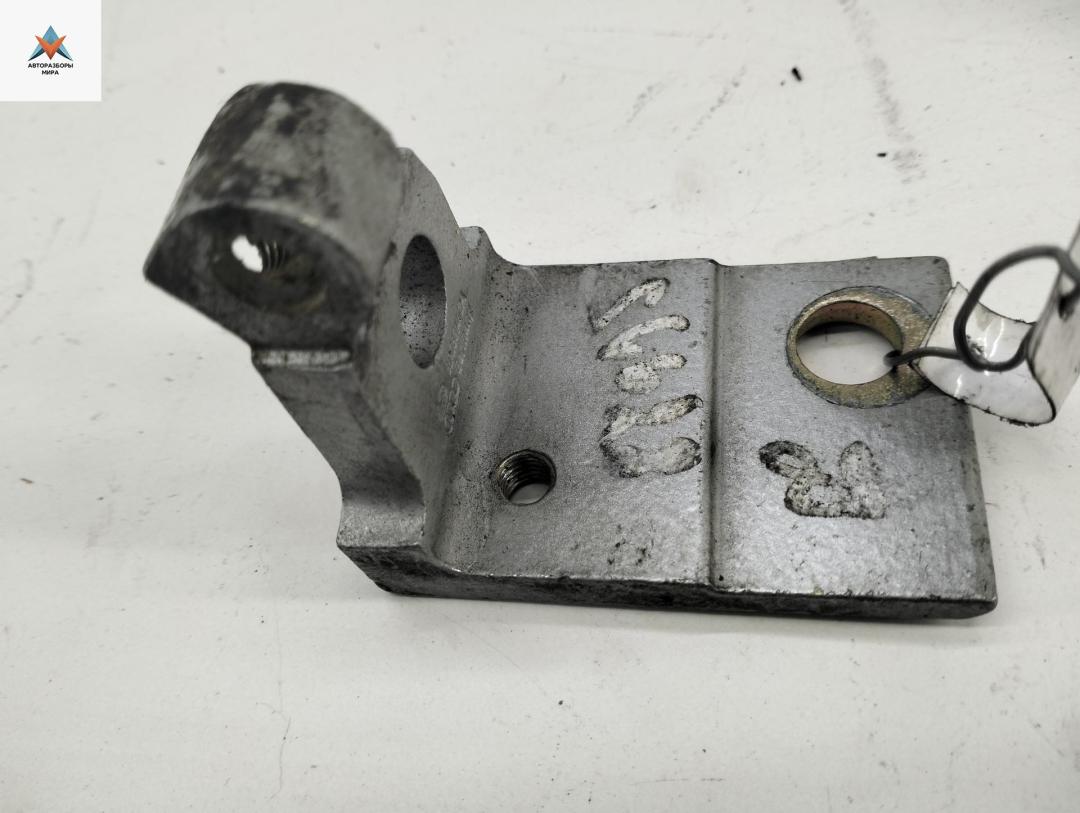 петля двери Audi A4 B5 1997, серый, седан, 8D083142A - фото №1