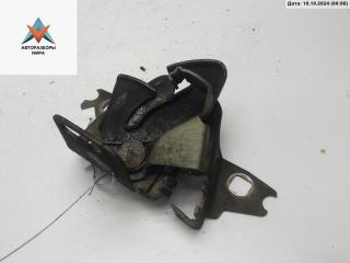 замок капота Volkswagen Golf 3 поколение 1992, 1.8 л., бензин, МКПП, красный, хетчбэк 3 дв.