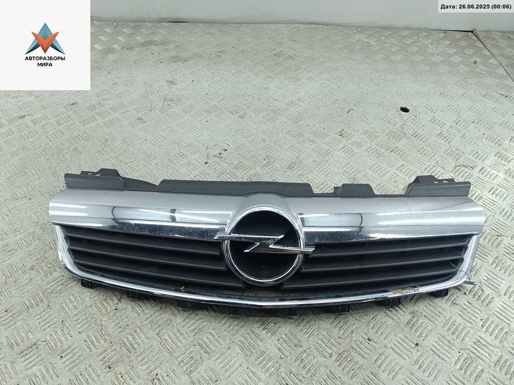 решетка радиатора Opel Zafira 2 поколение (B) 2006, чёрный, минивэн, 13157590 - фото №1