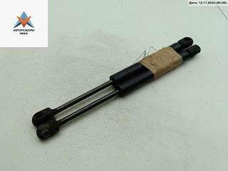 амортизатор крышки багажника (3-5 двери) Volkswagen Polo 3 поколение 1997, 1.4 л., бензин, МКПП, синий, седан, 6K5827550