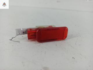 фонарь салона (плафон) Audi A4 B5 [рестайлинг] 2001, 1.6 л., бензин, МКПП, чёрный, универсал, 8D0947411